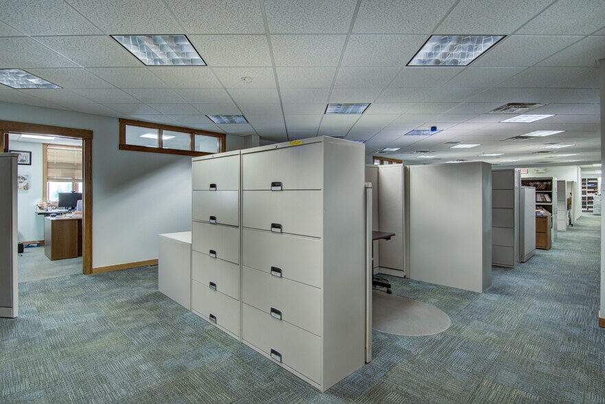 More Photos Of 3624 Oakwood Hills Pky, Eau Claire Office For Sale