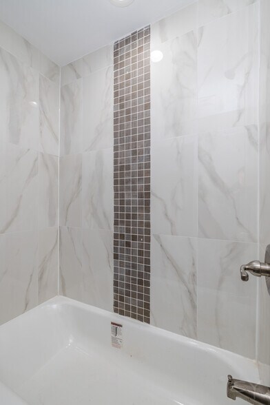 More Photos Of 3651 W Grenshaw St, Chicago Multifamily For Sale