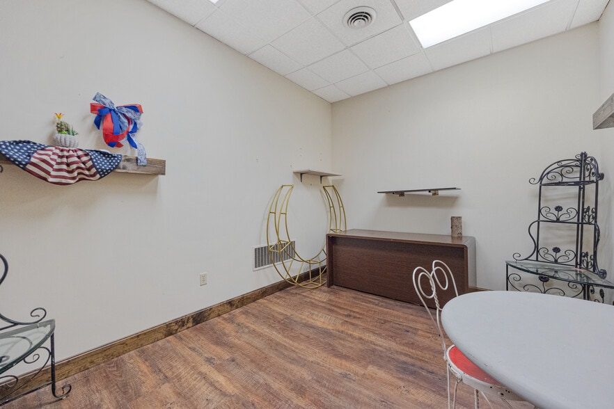 More Photos Of 120 N Main St, De Soto Storefront Retail Residential For Sale
