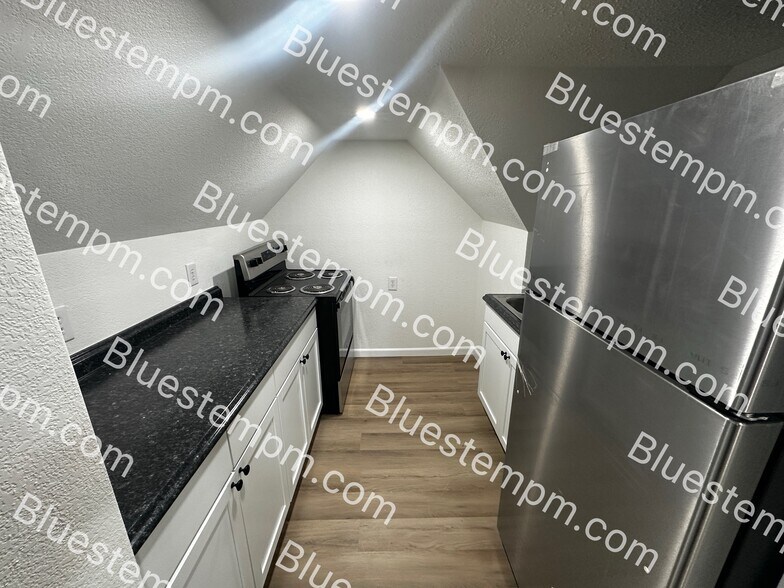 More Photos Of 1115 Felix St, Saint Joseph Apartments For Sale