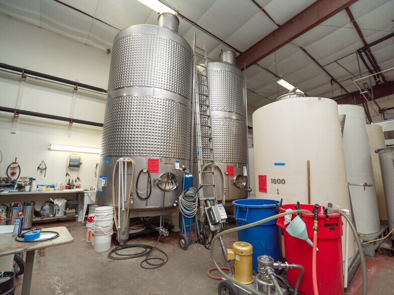 More Photos Of 345 1st St, Elkton Winery Vineyard For Sale