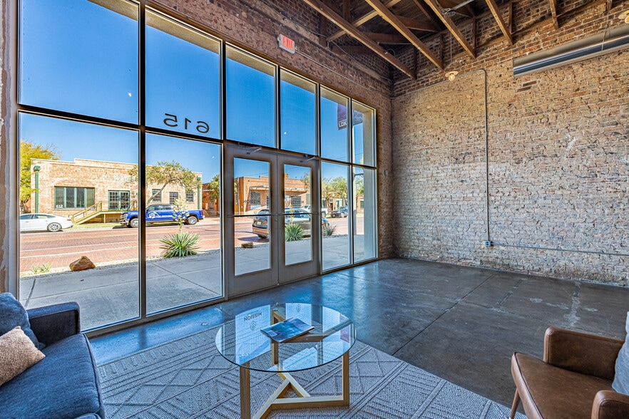More Photos Of 615 Broadway St, Lubbock Office For Sale