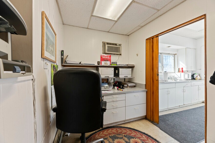 More Photos Of 137 Livingston Ave, New Brunswick Office Residential For Sale