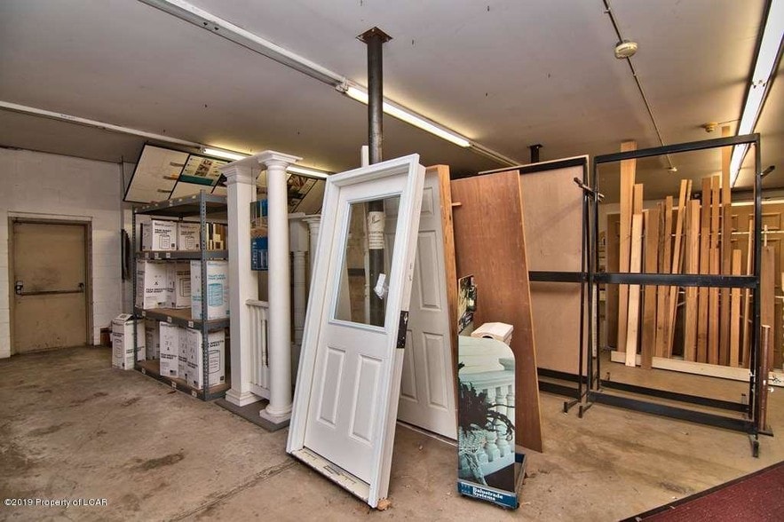 More Photos Of 541 State Route 93, Sugarloaf Light Distribution For Lease