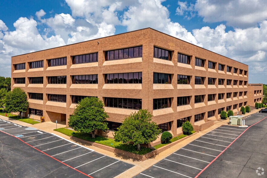 More Photos Of 4500 Fuller Dr, Irving Office For Lease