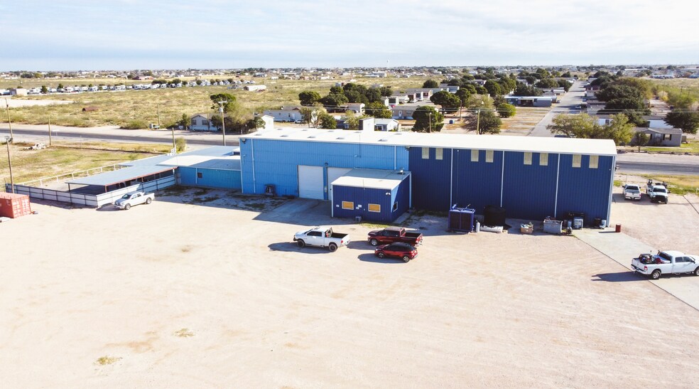 More Photos Of 14625 N Hollyhock Ave, Gardendale Warehouse For Sale