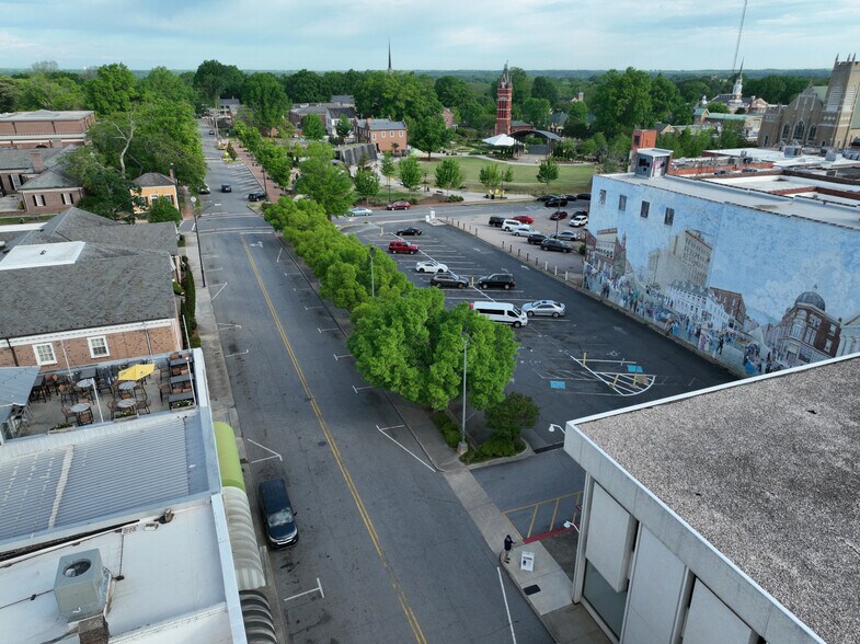 More Photos Of 113 W Fisher St, Salisbury Storefront Retail Office For Lease