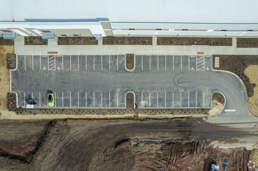 More Photos Of 261 Enka Heritage Parkway, Candler Distribution For Lease