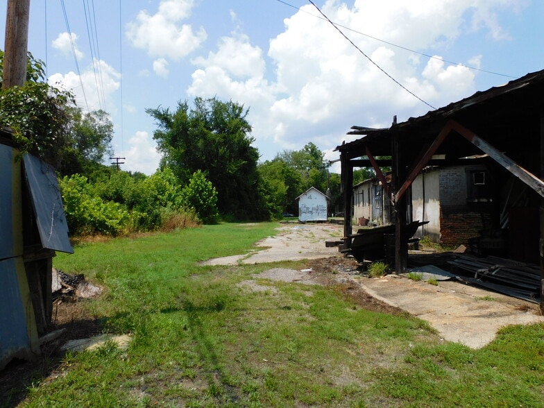 More Photos Of 530 Summit dr, South Boston Warehouse For Sale