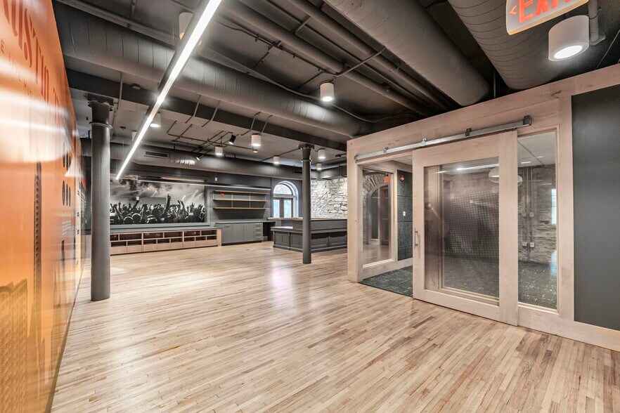 More Photos Of 620 Congress Ave, Austin Office For Lease