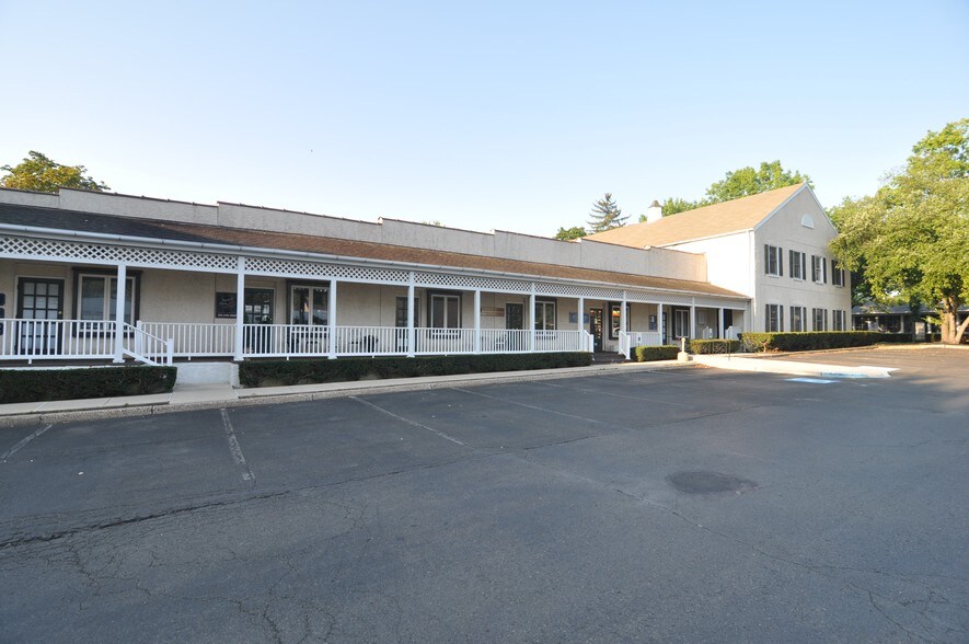 More Photos Of 275 S Main St, Doylestown Office For Lease