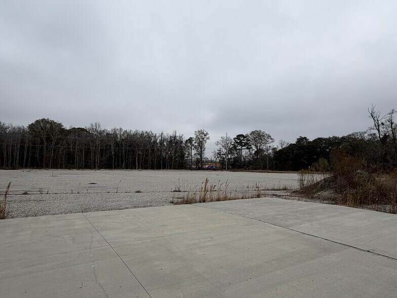 More Photos Of 100 Distribution Dr, Savannah Land For Sale