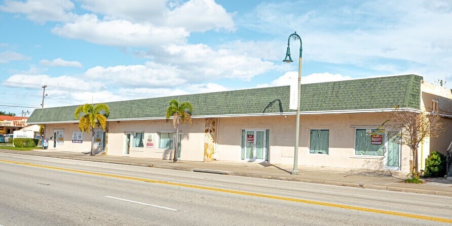 Primary Photo Of 802-810 S Dixie Hwy, Lake Worth General Retail For Lease