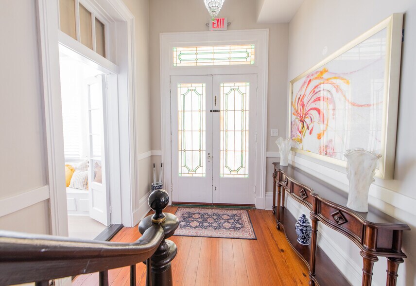 More Photos Of 7 N Claiborne St, Mobile Loft Creative Space For Lease