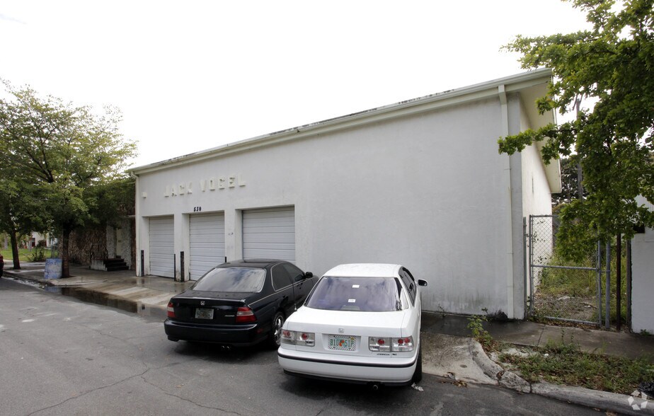 Primary Photo Of 530 17th St, West Palm Beach Light Distribution For Lease