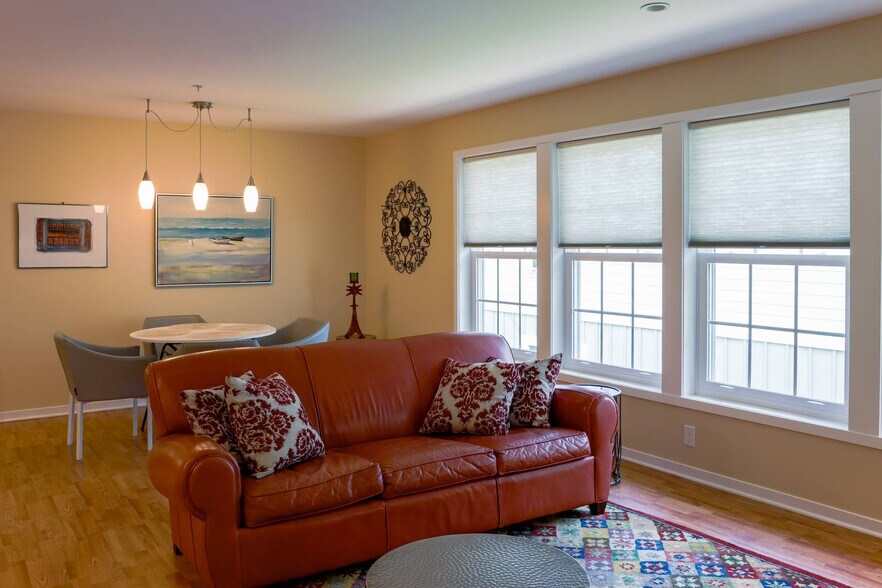 More Photos Of 430 W Center St, Douglas Freestanding For Sale