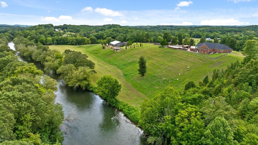 More Photos Of 1020 Thomas Rd, Benton Multifamily For Sale