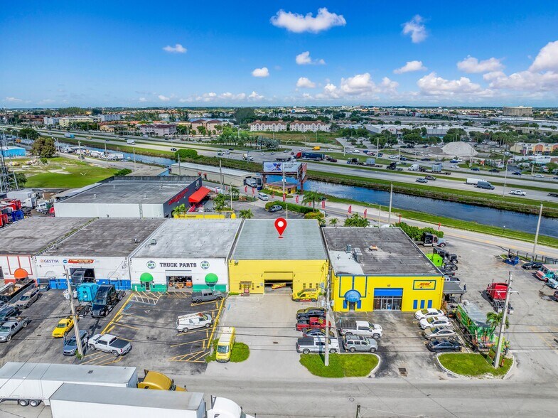 More Photos Of 8125 NW 93rd St, Miami Warehouse For Sale