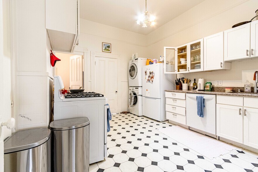 More Photos Of 3927-3929 Sacramento St, San Francisco Storefront Retail Residential For Sale