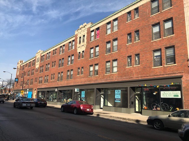 More Photos Of 2769-2787 N Milwaukee Ave, Chicago Coworking Space