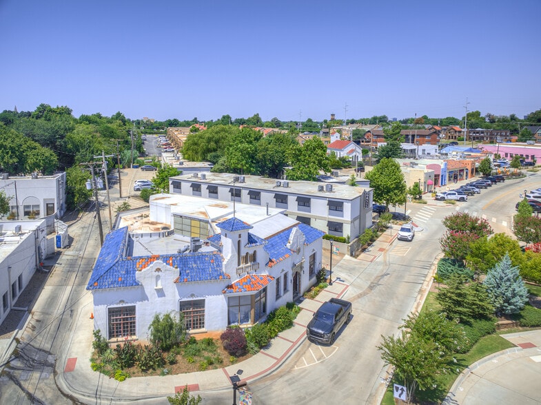 More Photos Of 2927 Paseo Dr, Oklahoma City Office For Lease