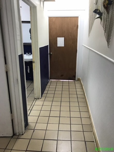 More Photos Of 8903 Cullen Blvd, Houston Restaurant For Sale