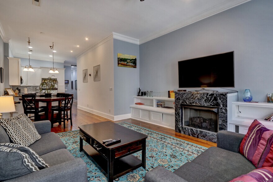 More Photos Of 271 N Front St, Wilmington General Retail For Sale