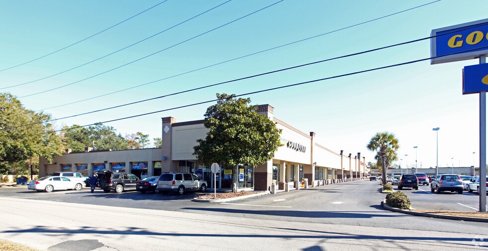 Primary Photo Of 1503-1545 Bienville Blvd, Ocean Springs General Retail For Lease