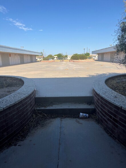 More Photos Of 401 S 3rd St, Blythe Religious Facility For Sale