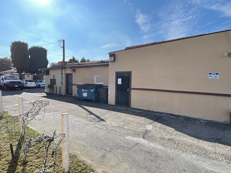 More Photos Of 1854 W 17th St, Santa Ana Freestanding For Sale