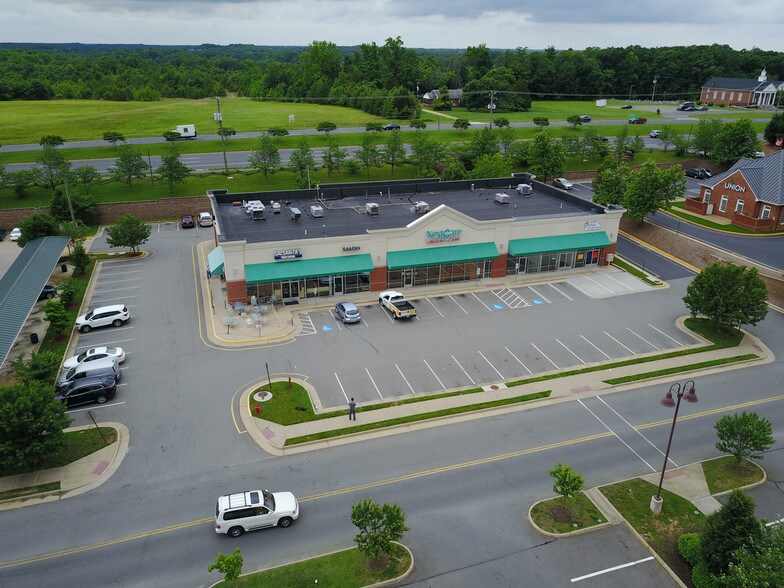 More Photos Of 5825 Plank Rd, Fredericksburg Storefront For Lease