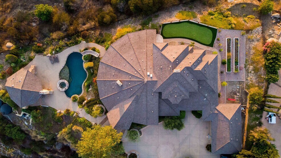 More Photos Of 2286 Sunshine Mountain Rd, San Marcos Winery Vineyard For Sale