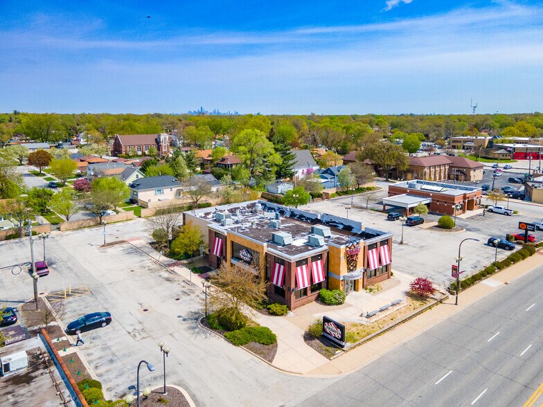 More Photos Of 5420 W 95th St, Oak Lawn Restaurant For Lease