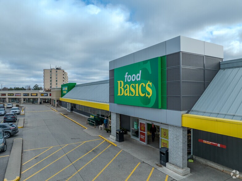 Primary Photo Of 100 Jamieson Pky, Cambridge Storefront For Lease