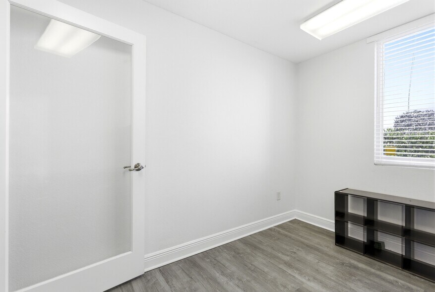 More Photos Of 611 NE 13th St, Fort Lauderdale Loft Creative Space For Lease