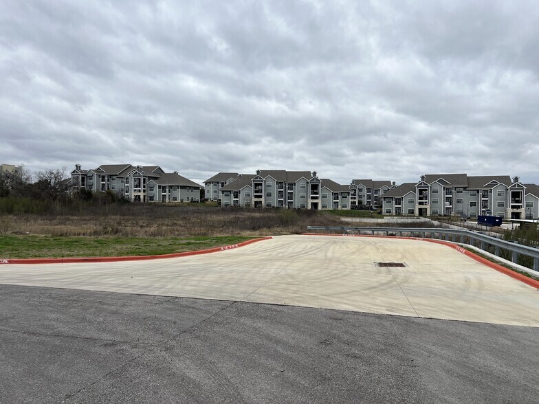 More Photos Of 1812 Parmer Ln, Austin Land For Sale