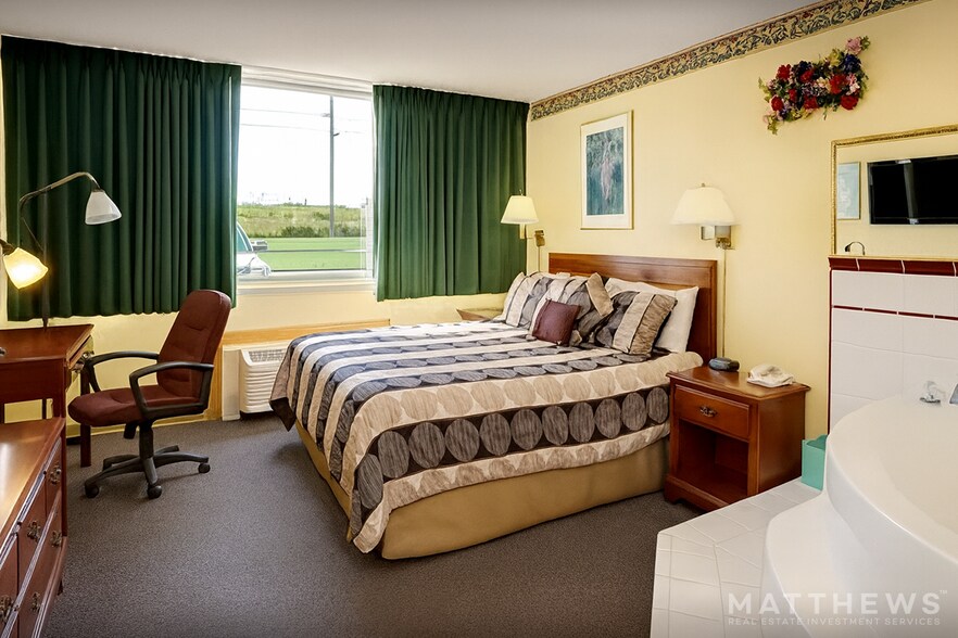 More Photos Of 2015 N Humiston Ave, Worthington Hospitality For Sale