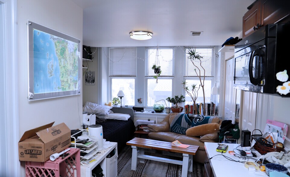 More Photos Of 431-433 Old York Rd, Jenkintown Office For Sale