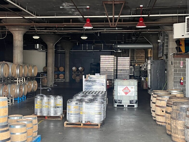 More Photos Of 5417 Oakley Ave, Hammond Warehouse For Sale