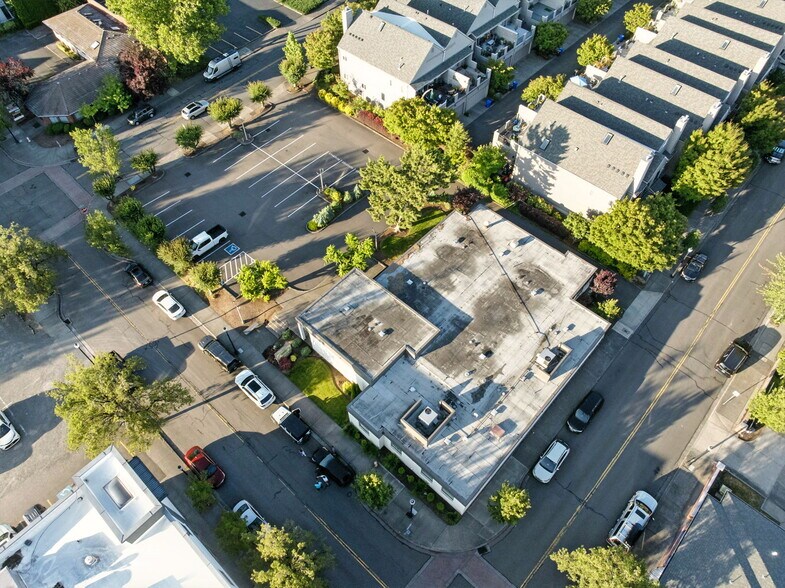 More Photos Of 400 NE Roberts Ave, Gresham Medical For Sale
