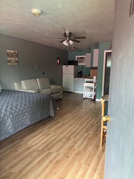 More Photos Of 1575 Tablerock Cir, Branson Hotel For Sale