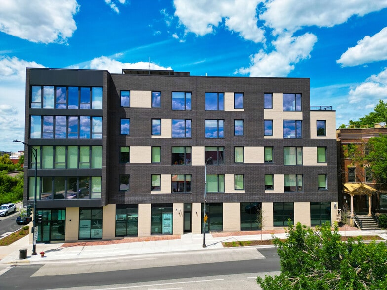More Photos Of 3605 N Ravenswood Ave, Chicago Apartments For Lease