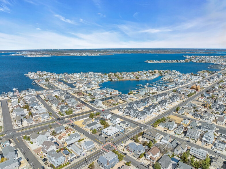 More Photos Of 551 NJ Ave, Mantoloking Freestanding For Sale