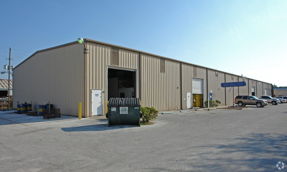 Primary Photo Of 13080 Belcher Rd, Largo Warehouse For Lease