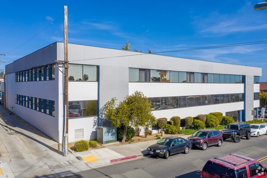 More Photos Of 1010 Turquoise St, San Diego Office For Lease