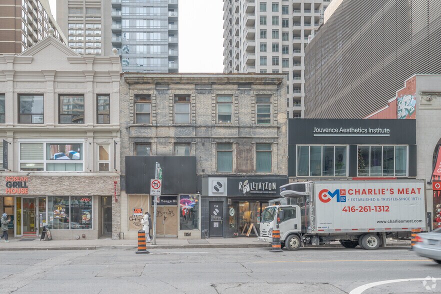 More Photos Of 756 Yonge St, Toronto Storefront Retail Office For Lease