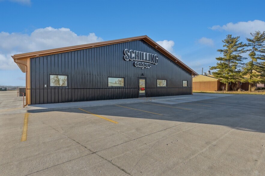 More Photos Of 33083 Ute Ave, Waukee Flex For Sale