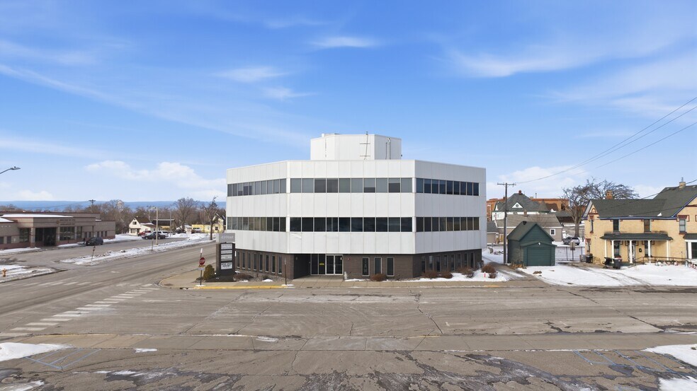 More Photos Of 403 4TH St NW, Bemidji Medical For Lease