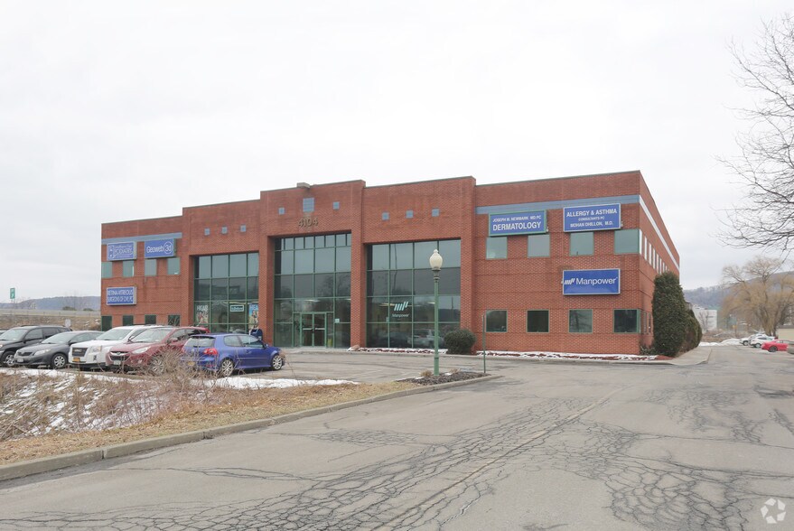More Photos Of 4104 Vestal Parkway East, Vestal Township Office For Lease