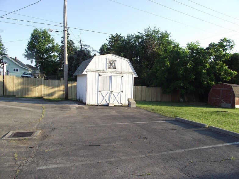 More Photos Of 1111 N Main St, Bellefontaine Office For Sale